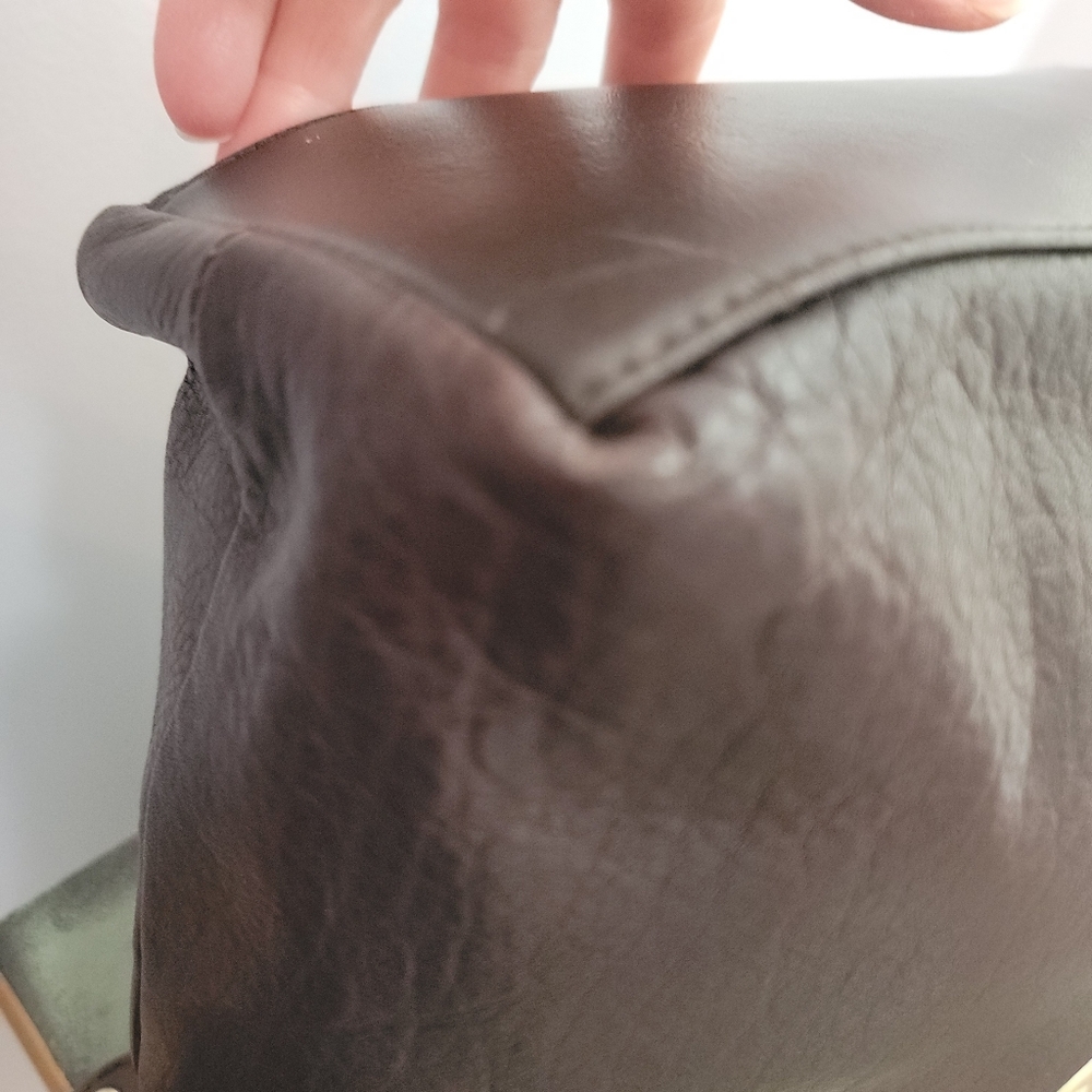 Apostrophe Brown Soft and Supple Pebble Grain Leather Slouchy Hobo Shoulder Bag - Picture 11 of 15